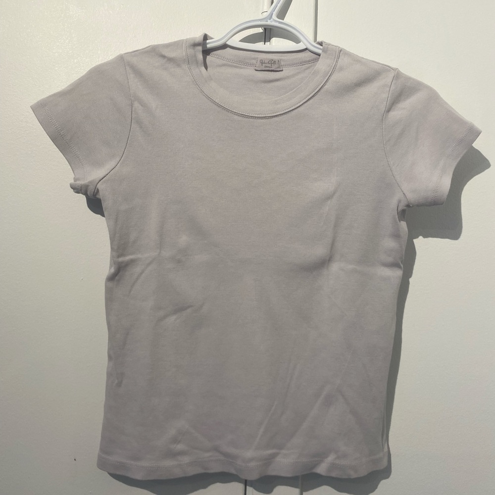 Brandy Melville lilac t-shirt